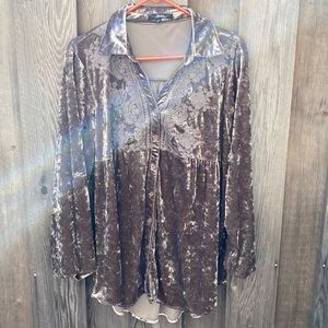 Pioneer Woman website Swingy Top Flouncy, velvety Large Greige Color L